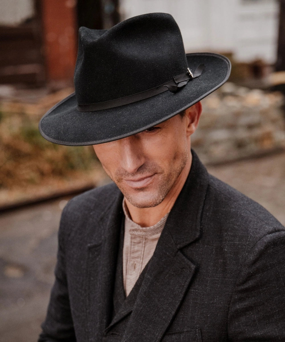 "classic black felt hat for men"